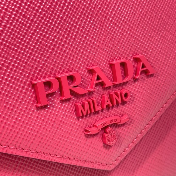 Prada crossbody Monochrome Chain Shoulder Bag Saffiano Pink - Picture 7 of 9